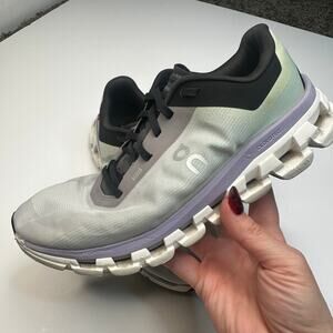 On Cloud Cloudflow 4 Fade Wisteria Sneakers